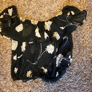 Active USA Blouse with white flowers!